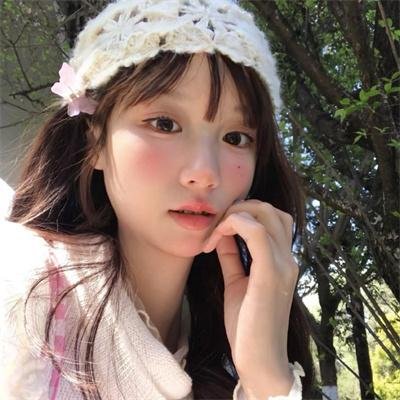 妮可·拜耳：大码怪美人 海报